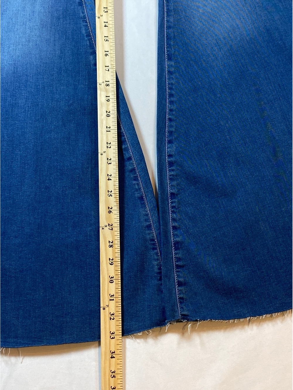 Free People We The Free Bell Bottom Jeans Size 31 - Picture 4 of 8